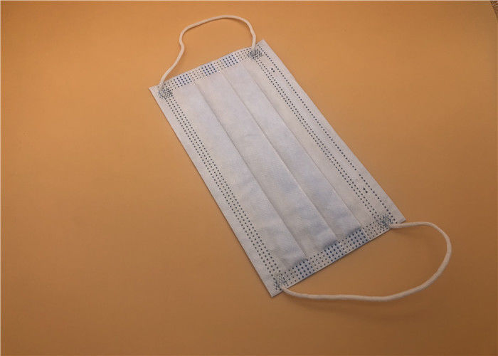 3 eliminabili blu maneggiano la maschera eliminabile medica che respira per la cura personale